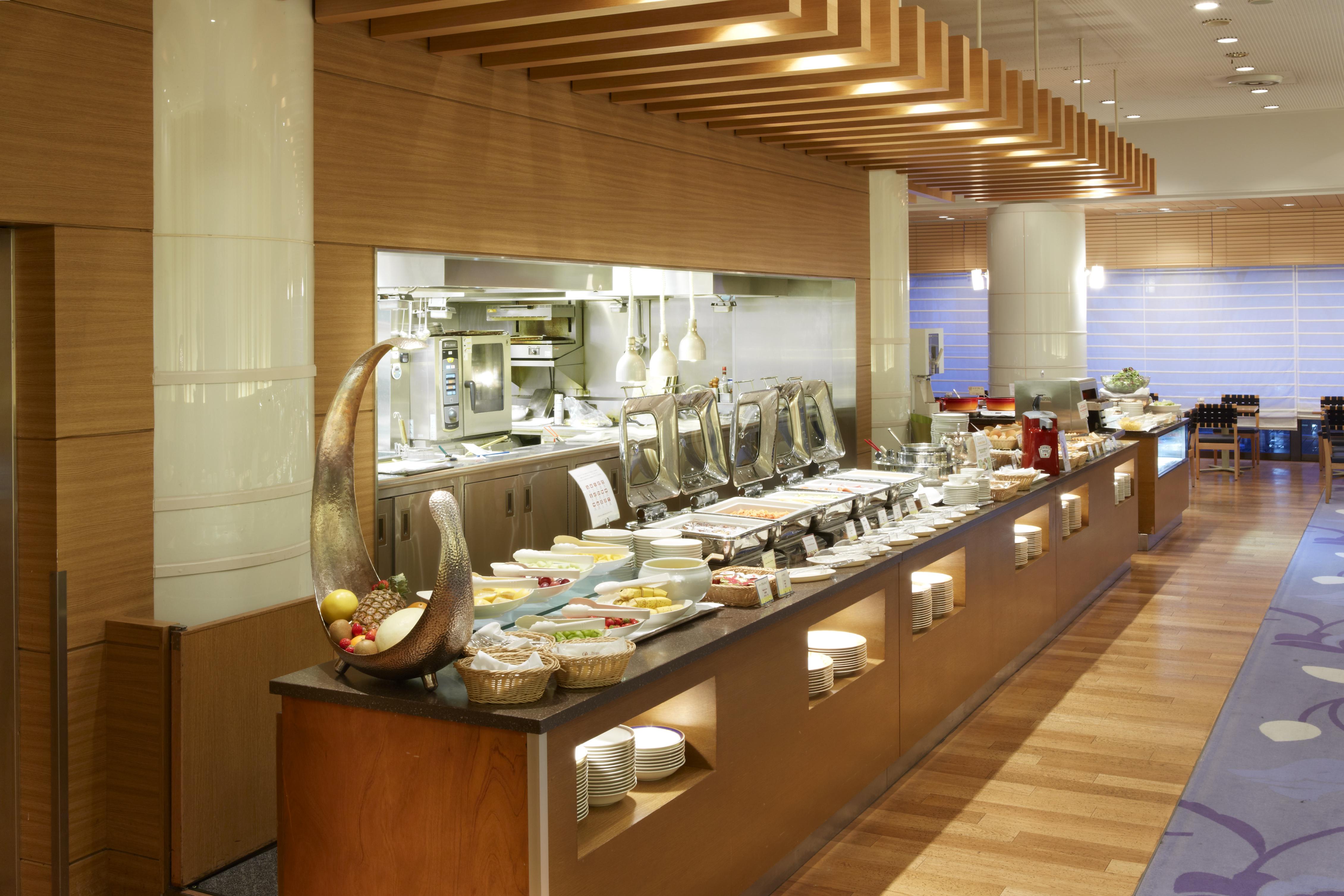 Grand Prince Hotel Takanawa Prefektura Tokio Exteriér fotografie A buffet at a hotel