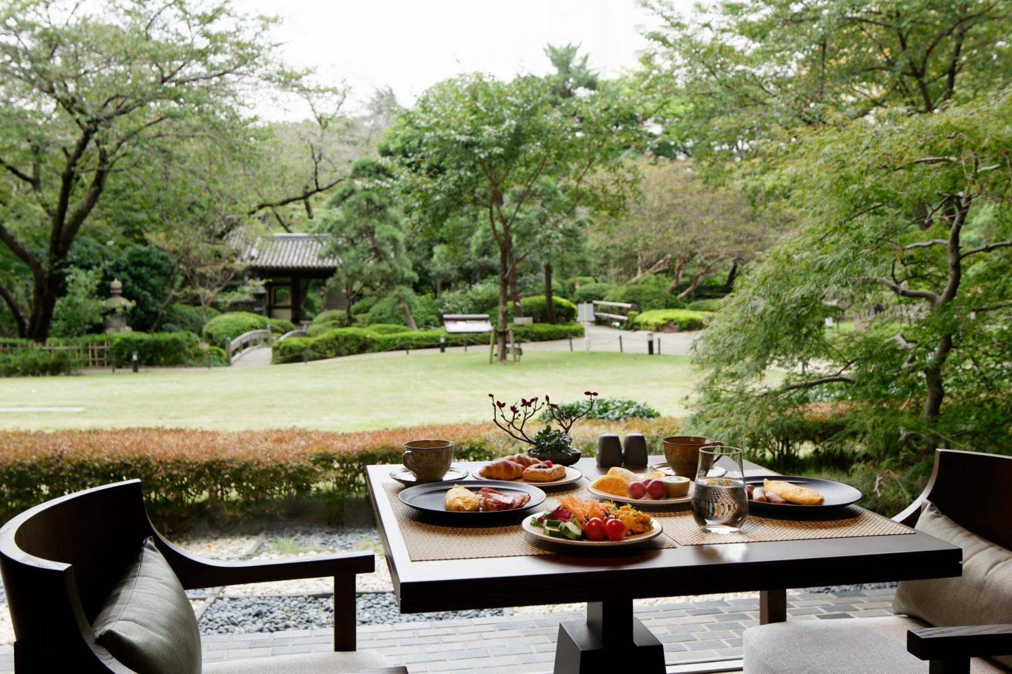 Grand Prince Hotel Takanawa Prefektura Tokio Pokoj fotografie A view of the garden from the restaurant